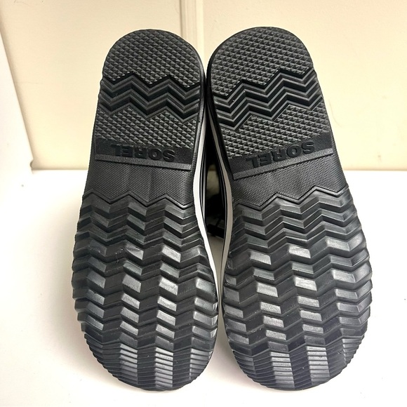 NWT SOREL Joan of Arctic Waterproof Boots - Women's in Black leather suede 7M - Picture 12 of 12